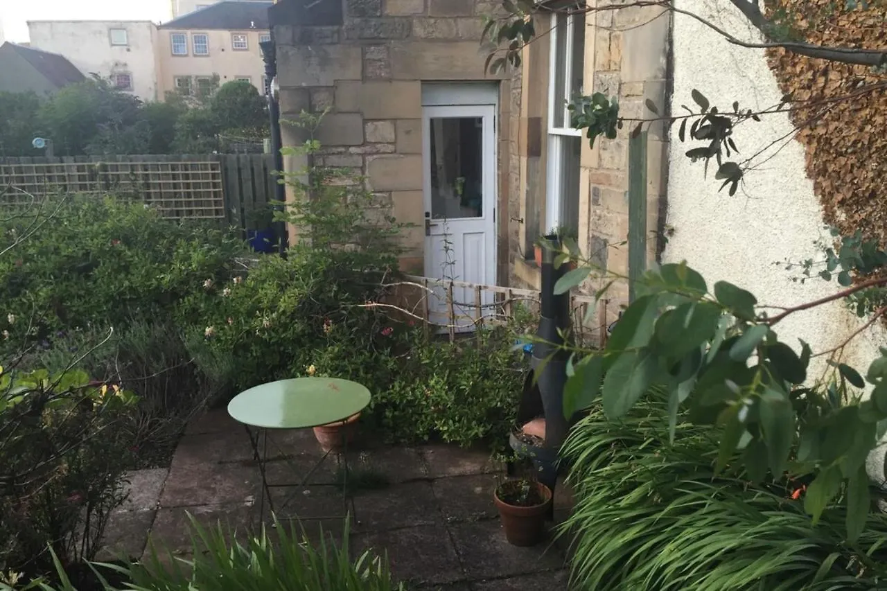 公寓 Central And Spacious 2 Bedroom Flat With Garden 爱丁堡